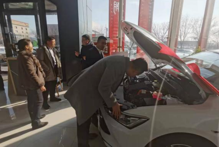 迎賓汽車(chē)公司走訪(fǎng)新能源車(chē)企，尋求合作發(fā)展新模式